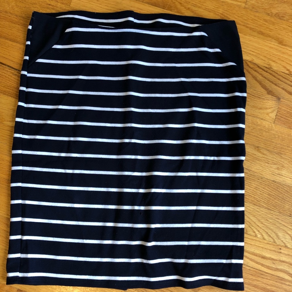 Maternity pencil skirt